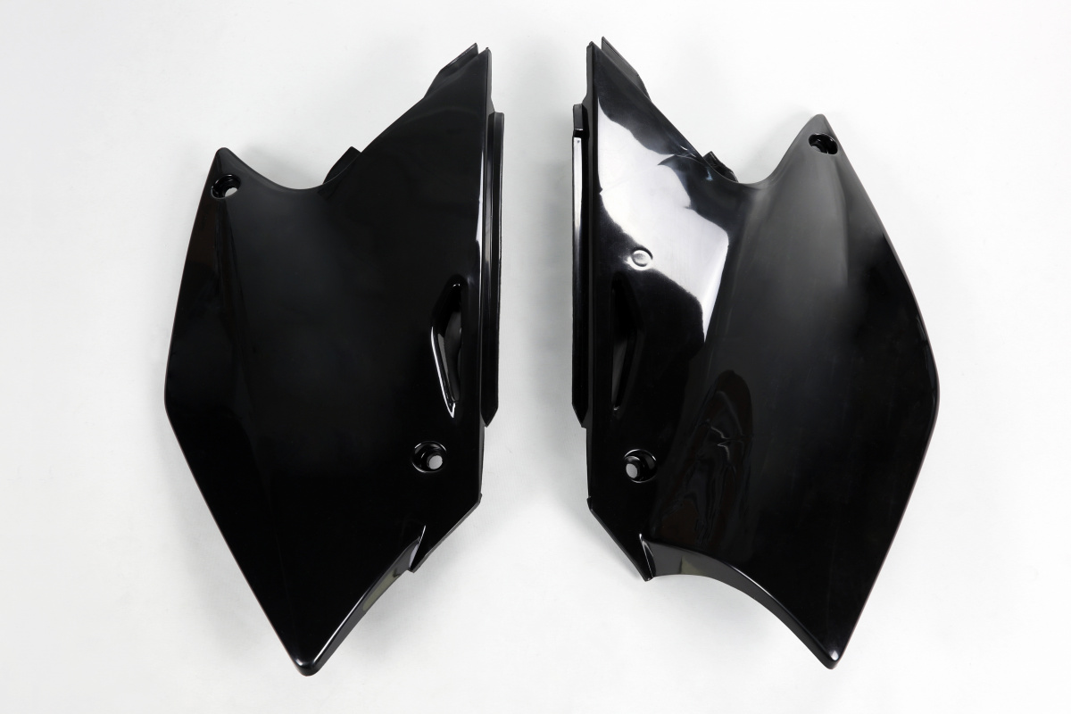 Side panels - black - Suzuki - REPLICA PLASTICS - SU03932-001 - UFO Plast